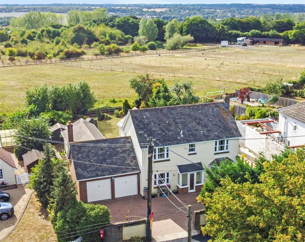 Beazley End, Braintree, Essex, CM7 4 bed detached house for sale £700,000