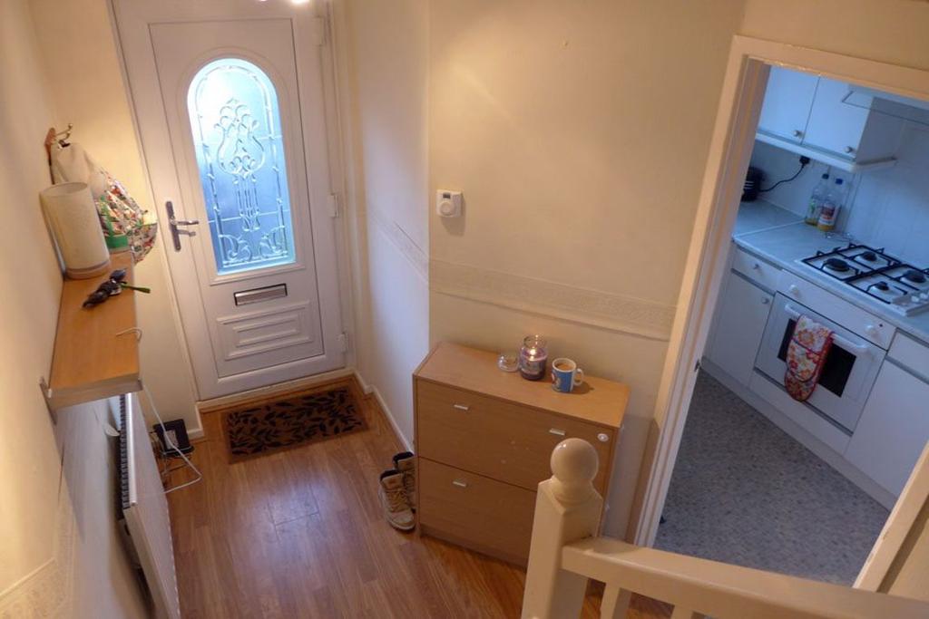 Richardson Drive, Wollaston 2 bed semidetached house £725 pcm (£167 pw)