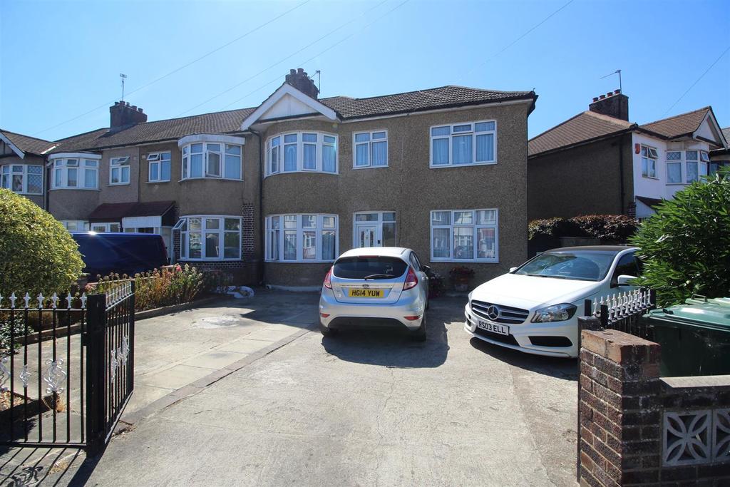 Seaforth Drive, Hertfordshire, Waltham Cross 4 bed house £625,000