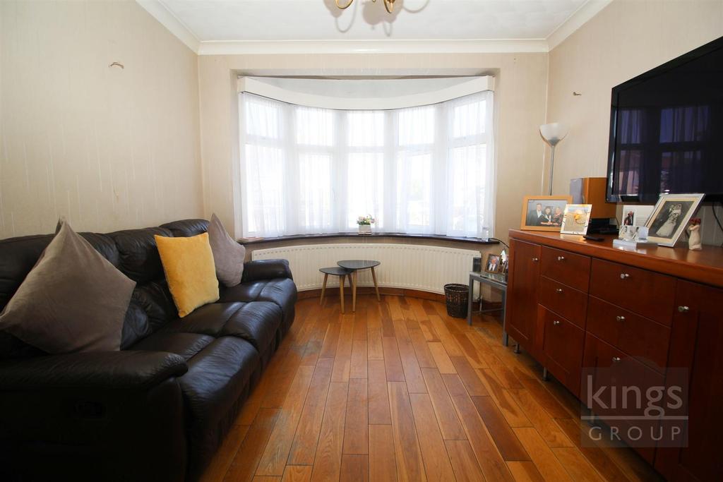 Seaforth Drive, Hertfordshire, Waltham Cross 4 bed house £625,000
