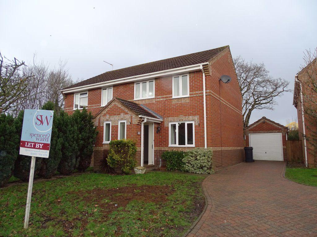 Birch Road Hethersett Norwich 3 bed house £895 pcm (£207 pw)
