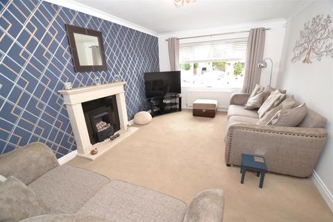 28 Coppice View, Bradford, BD10 8UF