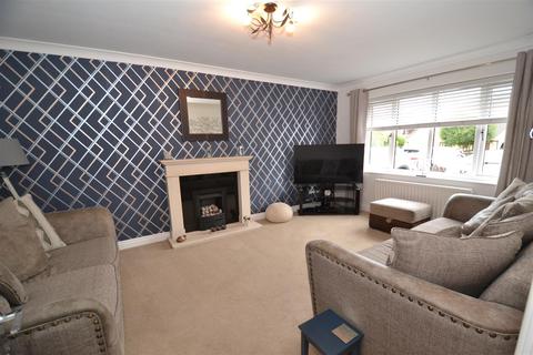 28 Coppice View, Bradford, BD10 8UF