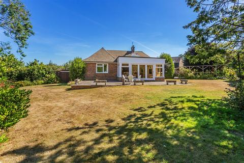 4 bedroom detached bungalow for sale - Western Road, Hawkhurst, Cranbrook