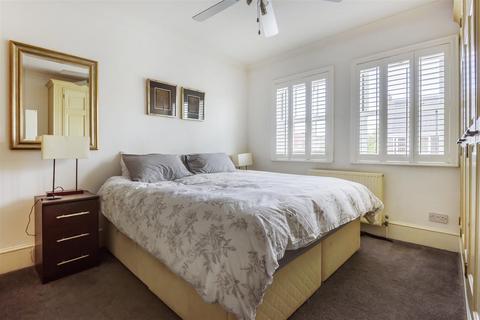 85 Bourne Avenue, Windsor, SL4 3JR