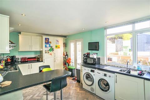 31 Blea Tarn Road, Kendal, LA9 7NA