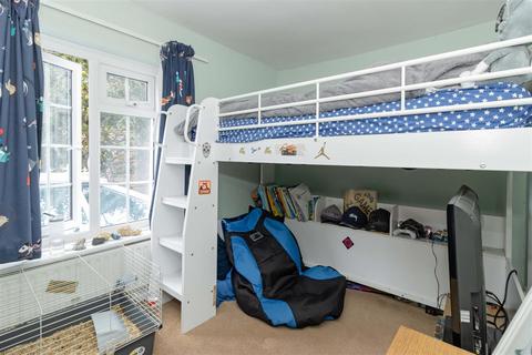 2, Chippers Cottage, 37 Castle Road, Worthing, BN13 1DB