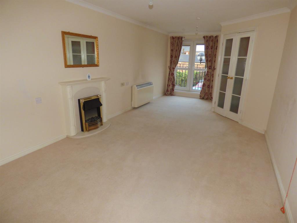 Murray Court, Annan, DG12 6FD 2 bed flat £60,000