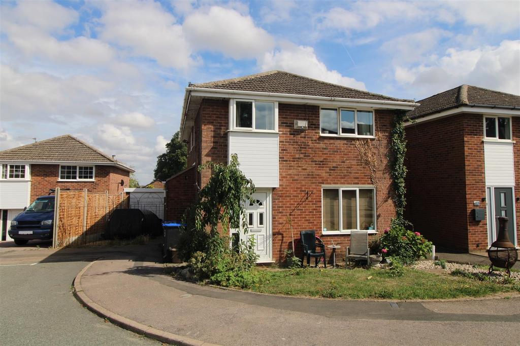 The Greys, Weedon, Northampton 4 bed house £345,000