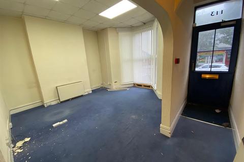 Office to rent - Walter Road, Swansea