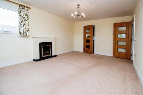 2 bedroom apartment for sale - Humphrey Court, The Oval, Stafford, ST17 4SD