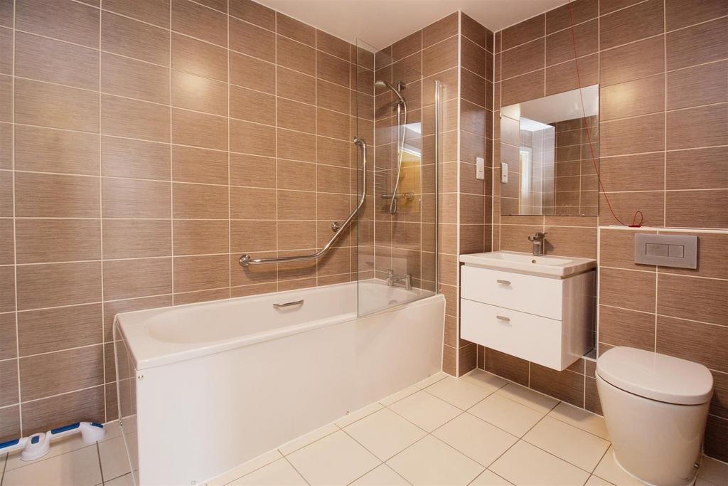 En-Suite bathroom