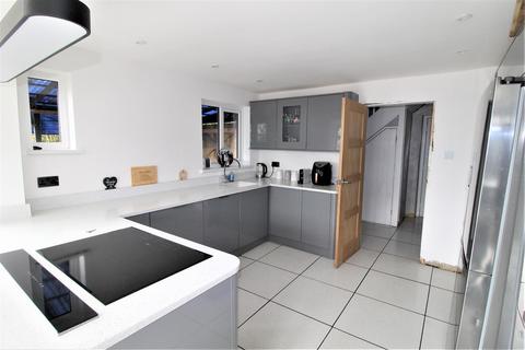 9 Brabazon Road, Eastchurch, Sheerness, ME12 4DY
