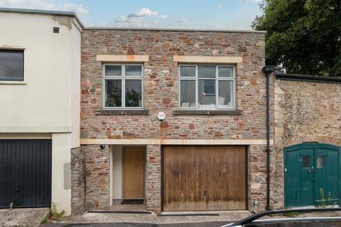 17 Vyvyan Road, Bristol, BS8 3AD