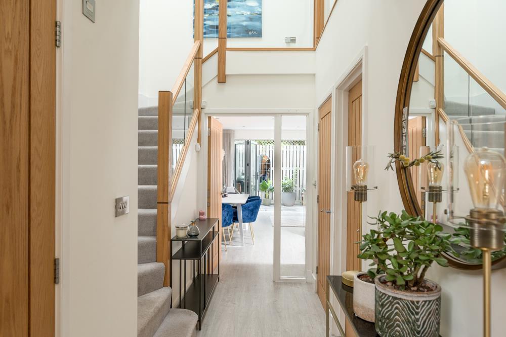 The Mews House 17 Vyvyan Road-6.jpg