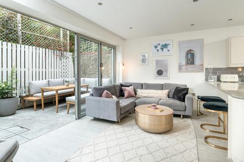 17 Vyvyan Road, Bristol, BS8 3AD