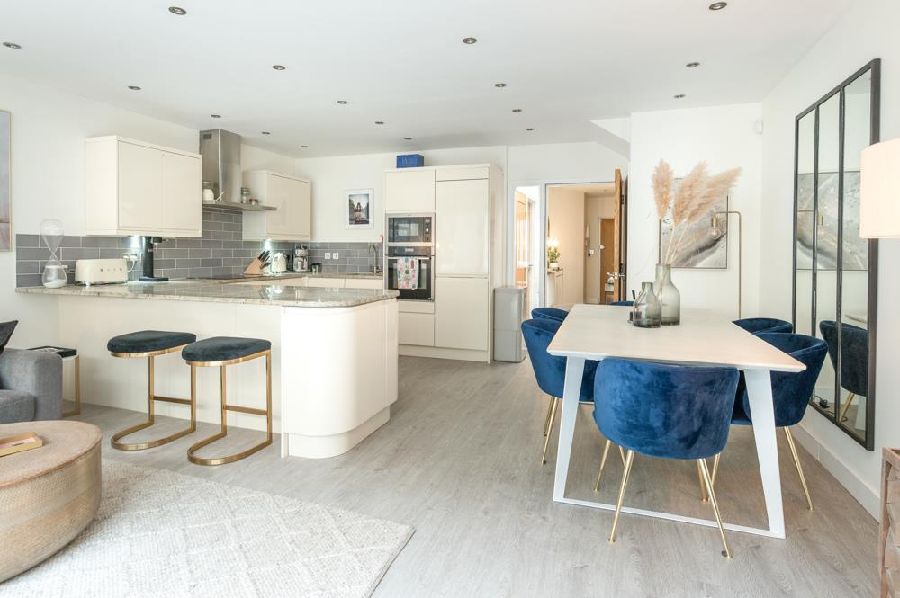 The Mews House 17 Vyvyan Road-12.jpg