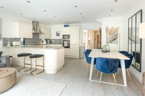 17 Vyvyan Road, Bristol, BS8 3AD