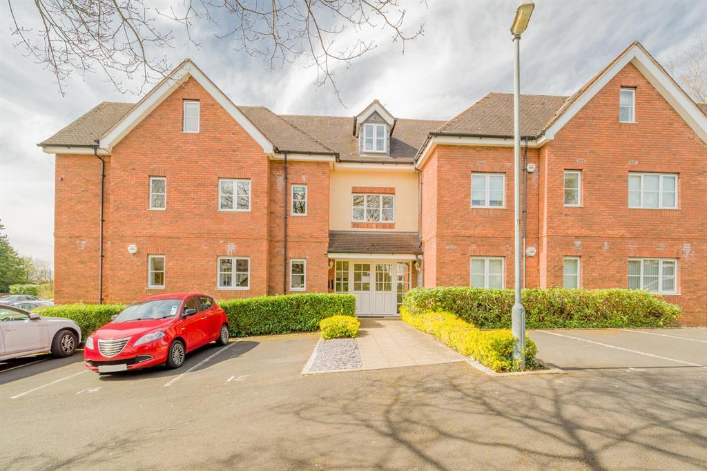 Oakhill Close, Birmingham, B17 8DE 3 bed flat for sale £325,000