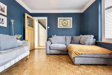 74 Queenswood Avenue, Hutton, Brentwood, CM13 1HX