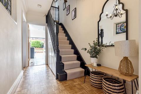 74 Queenswood Avenue, Hutton, Brentwood, CM13 1HX