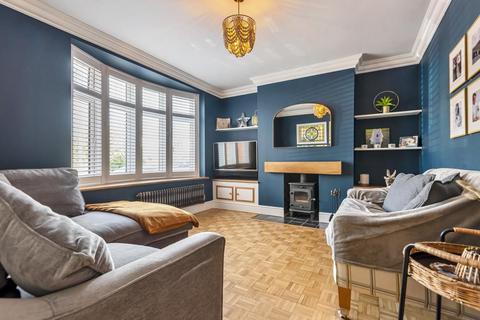 74 Queenswood Avenue, Hutton, Brentwood, CM13 1HX