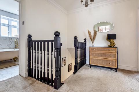 74 Queenswood Avenue, Hutton, Brentwood, CM13 1HX