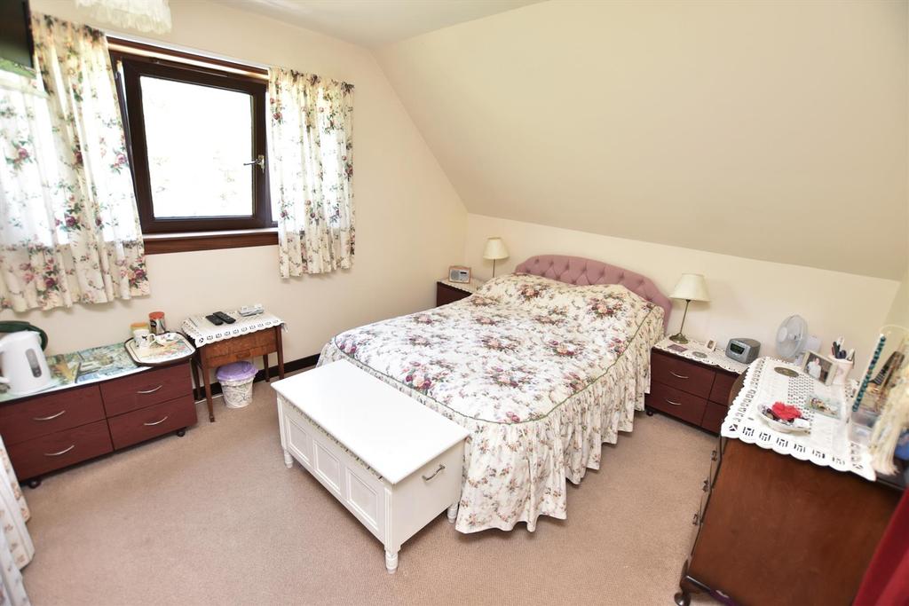 Bedroom 2.JPG