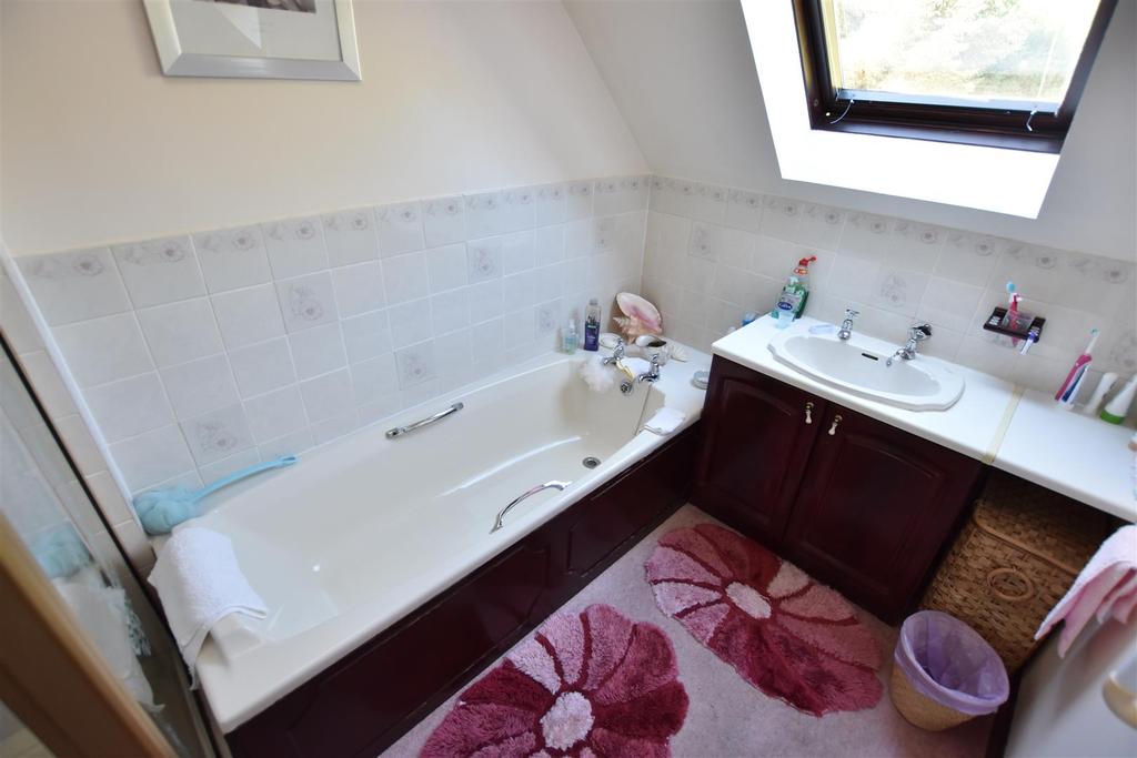 Bathroom.JPG