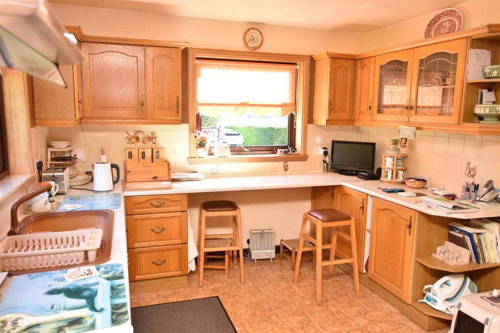 Kitchen 1.JPG