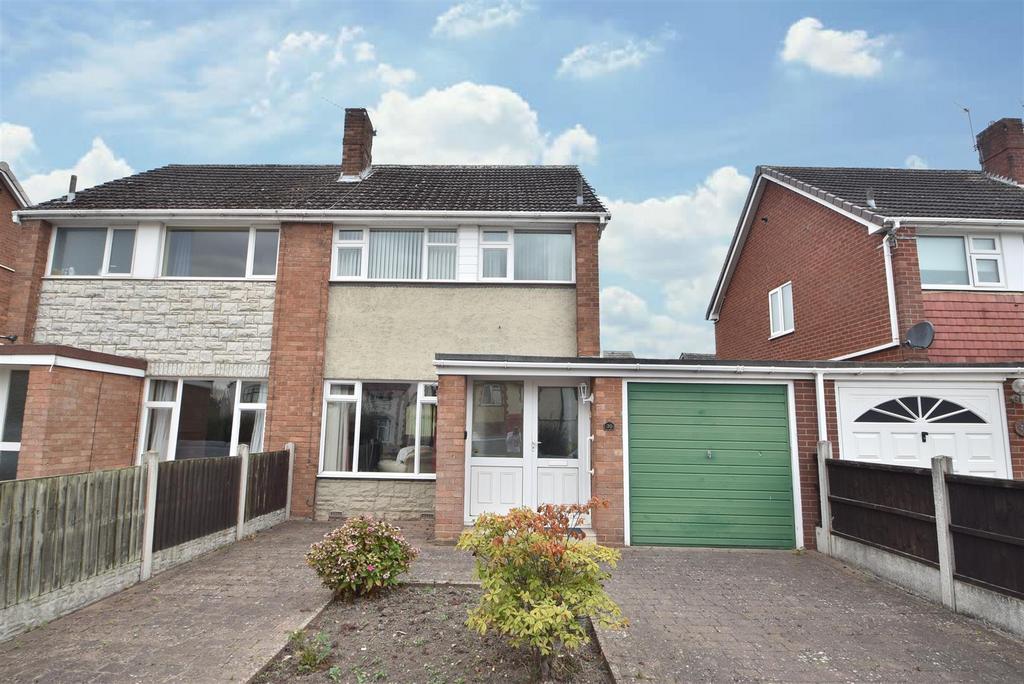 30 Reabrook Avenue, Shrewsbury SY3 7QA 3 bed semidetached house for