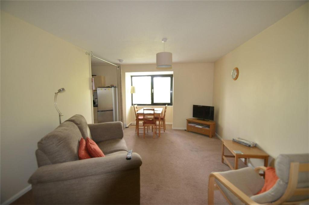 20 RDH - Lounge.jpg