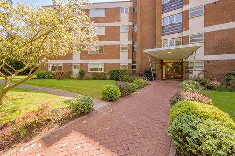 3 Petersham Place, Birmingham, B15 3RY