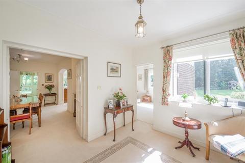 3 Petersham Place, Birmingham, B15 3RY