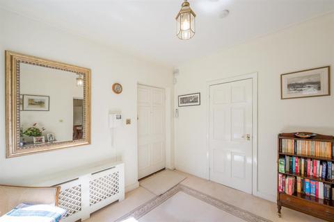 3 Petersham Place, Birmingham, B15 3RY