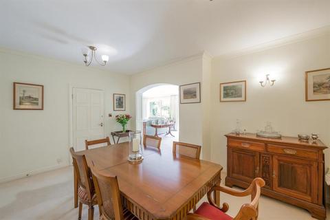 3 Petersham Place, Birmingham, B15 3RY