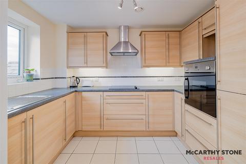 1 bedroom apartment for sale, Oakfield Court, Crofts Bank Road, Urmston, Manchester, M41 0AA