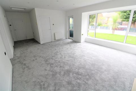 24 Park Crescent Road, Erith, DA8 3DX