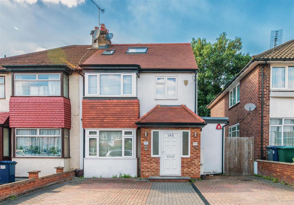 Holders Hill Road, London 2 bed flat £1,850 pcm (£427 pw)