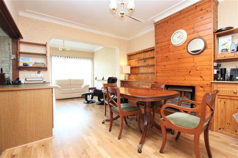 4 bedroom house for sale - Normanshire Drive, London