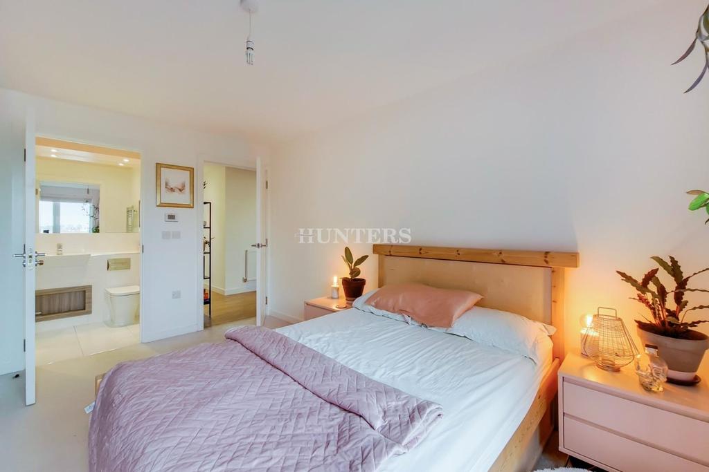 4 Main Bedroom-1.jpg