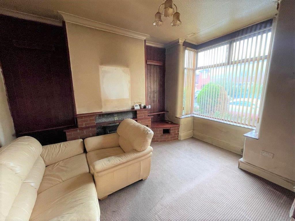 Edale Road, Leigh 2 bed terraced house £120,000