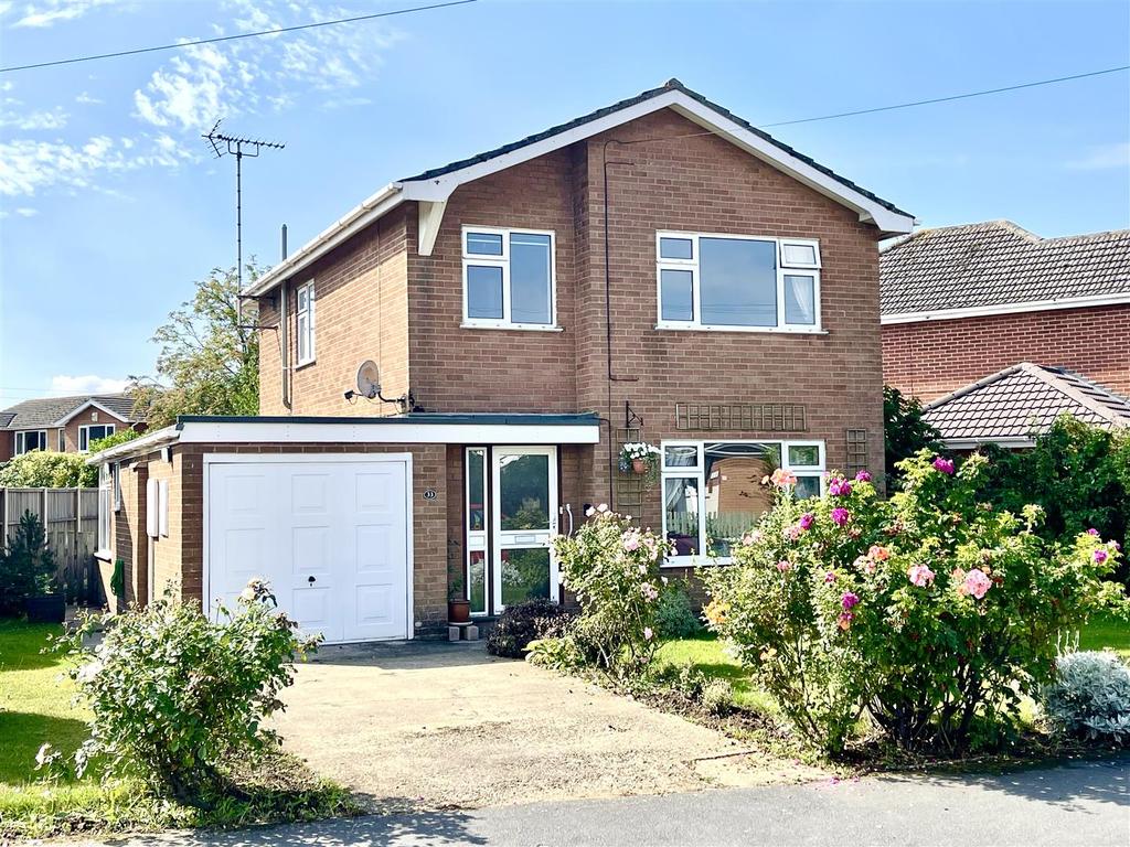 Ashby Gardens, Moulton, Spalding 3 bed detached house £265,000