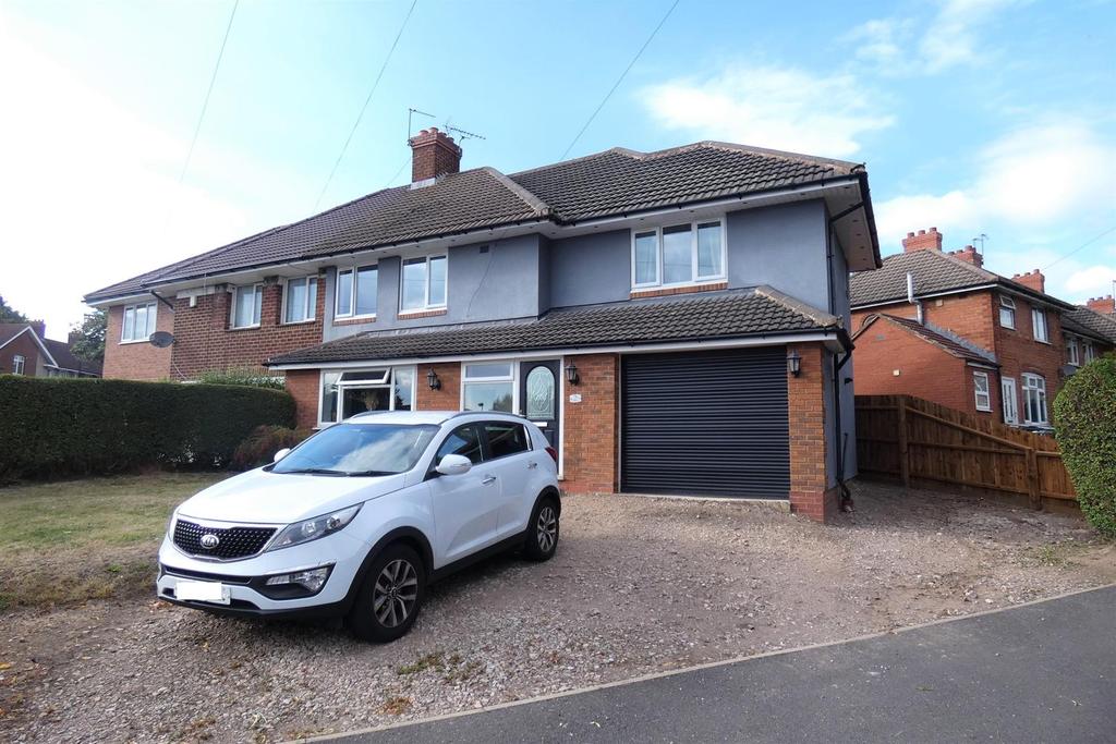 Kilburn Road, Kingstanding, Birmingham 5 bed semidetached house for
