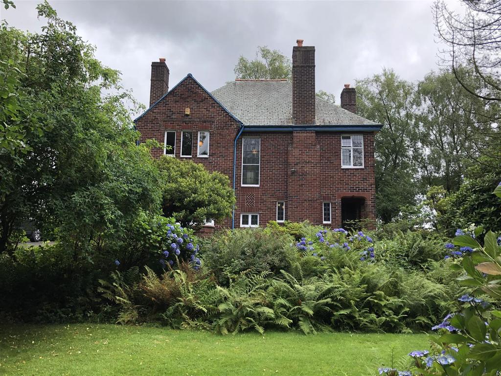 Leyland Mill Lane, Wigan 4 bed property £600,000
