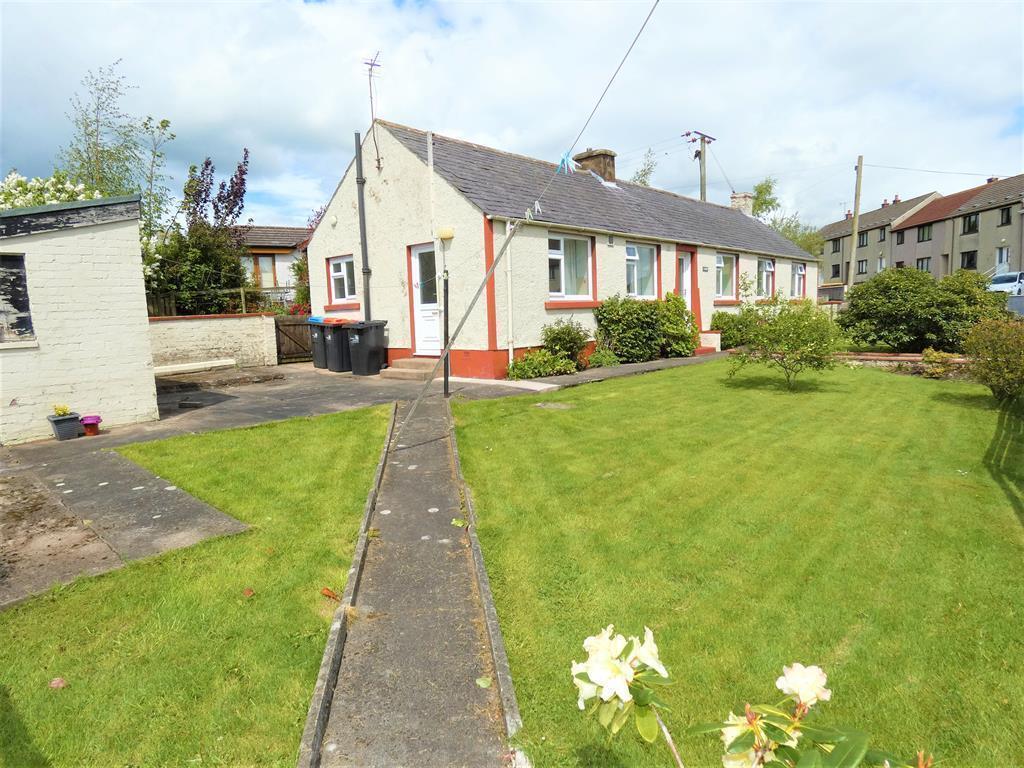 Hall Road, Ecclefechan, Lockerbie, DG11 3DY 2 bed detached bungalow £130,000