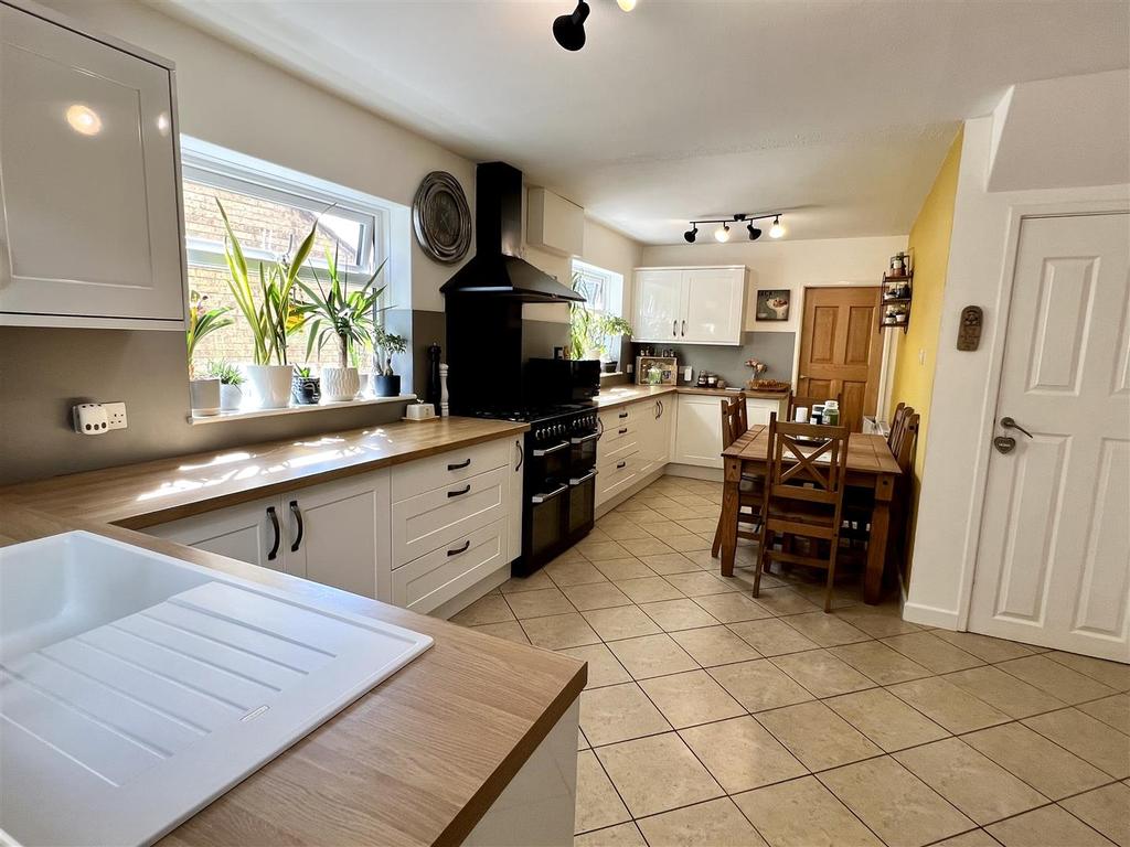 Bedale Road, Market Weighton 3 bed semidetached house £250,000