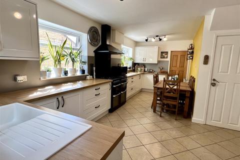 94 Bedale Road, Market Weighton, York, YO43 3DW