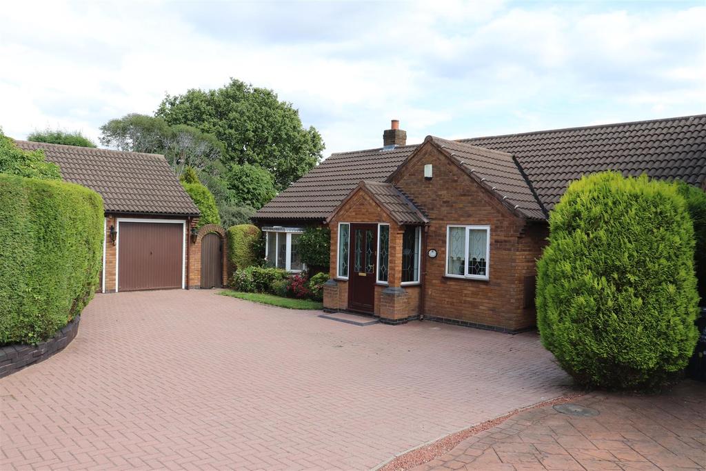 Pavillion Close, Aldridge 3 bed detached bungalow for sale £475,000