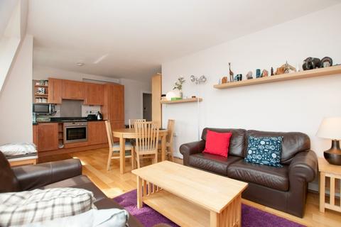 2 bedroom flat to rent, Stoke Newington High Street, Stoke Newington